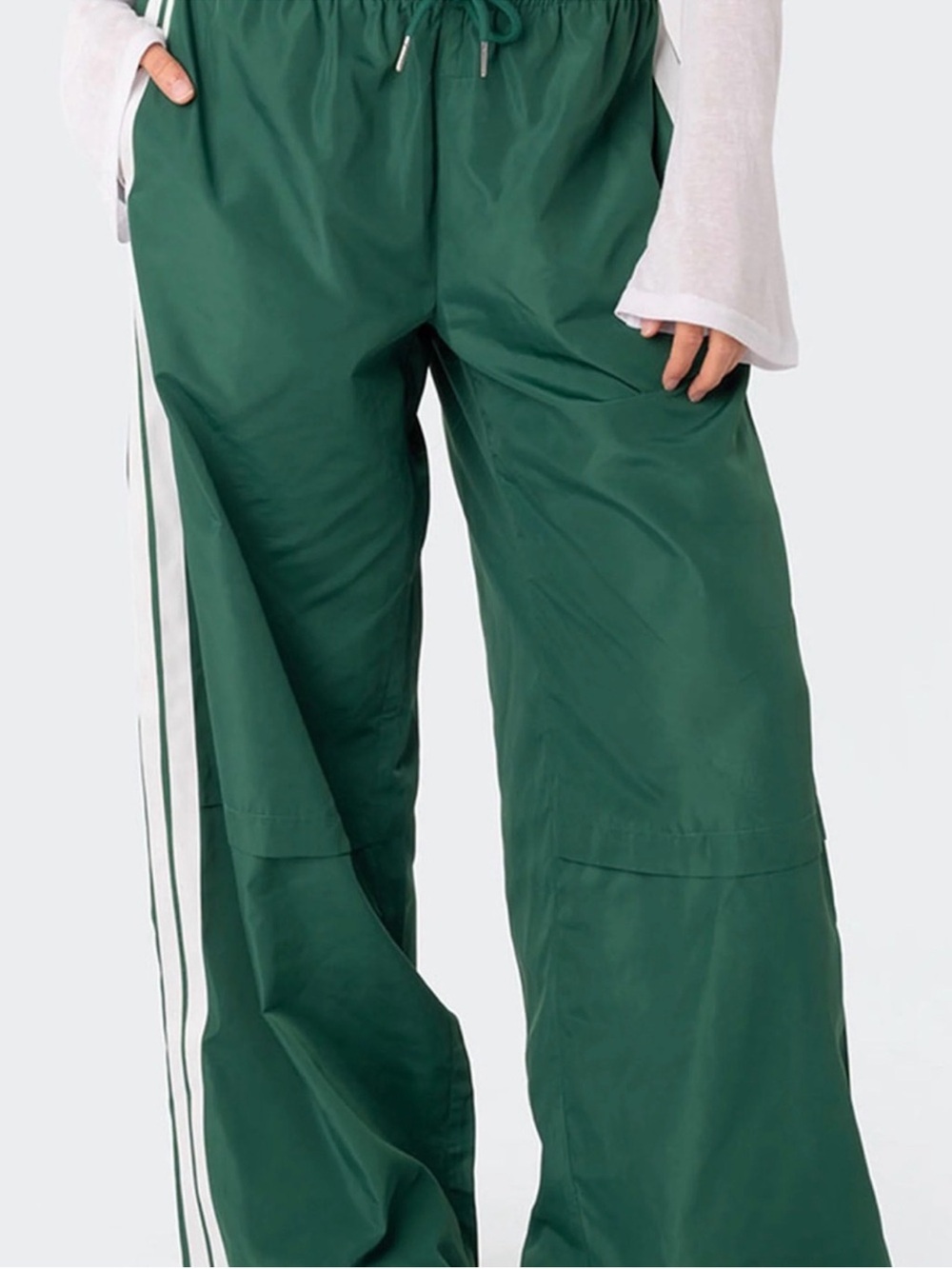 EDIKTED Fauna Nylon Track Pants Size Larg Green White Side
Stripe Sporty Wide Le - Picture 5 of 7